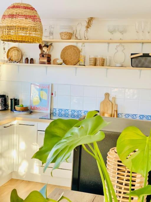 The Barefoot Bungalow In Picturesque Prestatyn Ngoại thất bức ảnh