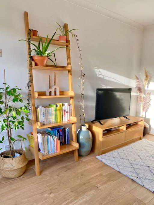 The Barefoot Bungalow In Picturesque Prestatyn Ngoại thất bức ảnh